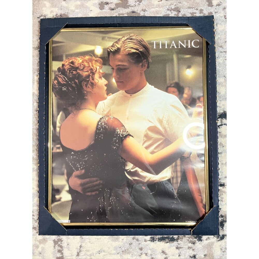 1998 TITANIC Leonardo DiCaprio Kate Winslet Promo Poster 16x20 Inch Collectible